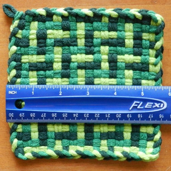 Set of 2 Handmade Artisan Woven Loomed Irish Spring Potholders Hot Pads Trivets - Picture 8 of 9
